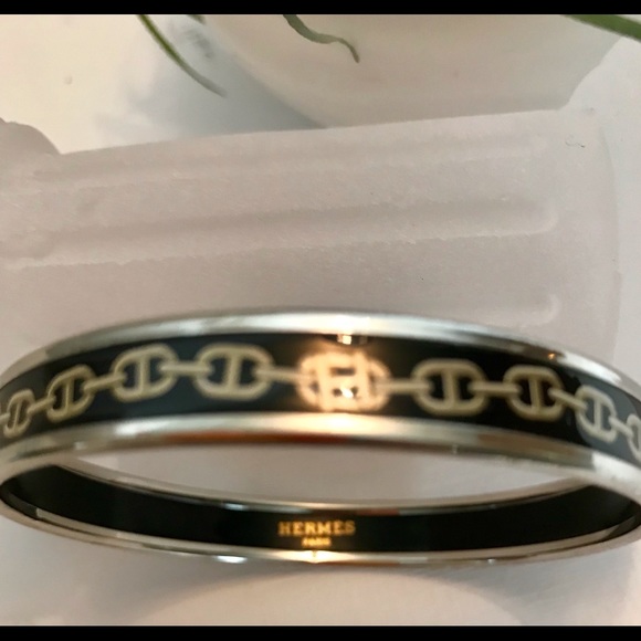 Hermès (62mm) palladium & enamel bangle bracelet - Picture 3 of 8